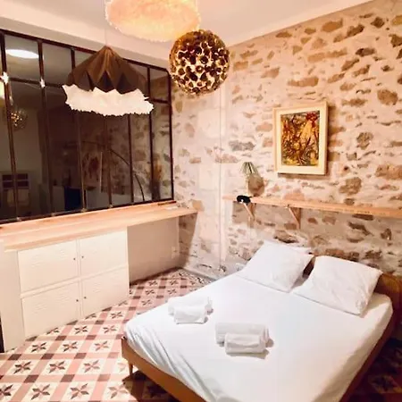La Petite Duguesclin * Nîmes